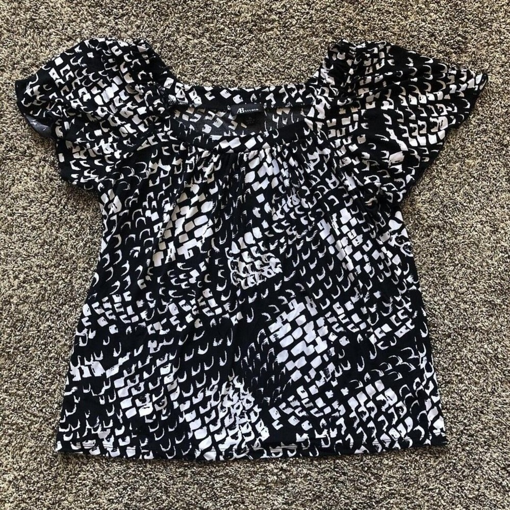 AB Studio Black‎ and White Geometric Shapes Blouse Size XL